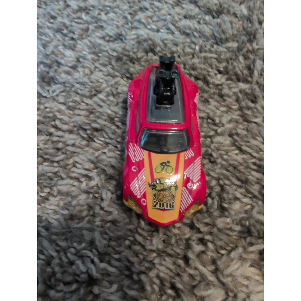 Hot Wheels Tour de Fast Red 2016 Racing Series Diecast Toy Car 77mm